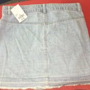 Forever 21 Skirts - NWT FOREVER 21 short denim skirt Forever 21 Skirts - NWT FOREVER 21 short denim skirt